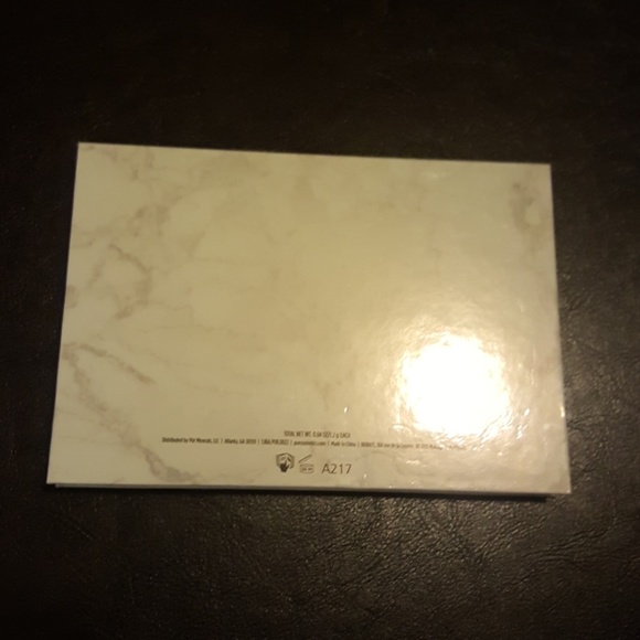 PUR*Cosmetics - Picture 3 of 3